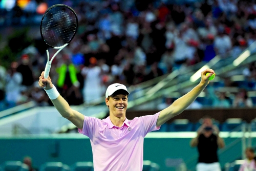 Implacable Sinner overpowers Lehecka to win Miami Open Implacable Sinner overpowers Lehecka to win Miami Open