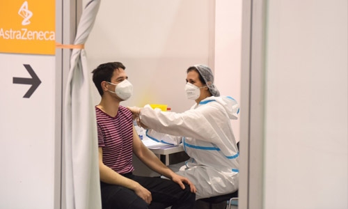 EU regulator backs AstraZeneca jab EU regulator backs AstraZeneca jab