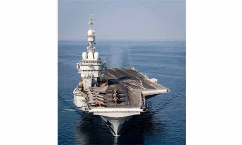  French aircraft carrier Charles de Gaulle arrives in Bahrain