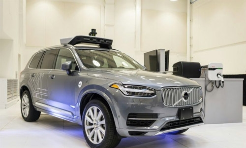 Uber grounds self-driving cars after accident