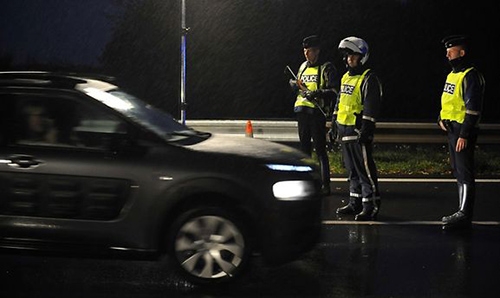 Closing borders would cost EU 470 billion euros over 10 years: study Closing borders would cost EU 470 billion euros over 10 years: study