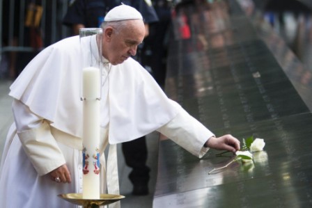 Pope Francis crowns New York visit with public mass