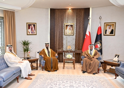 Bahraini Interior Minister Discusses Security Cooperation with UAE Ambassador