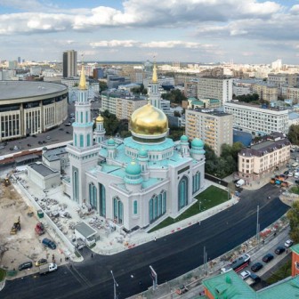 Putin opens huge new mosque in Russian capital