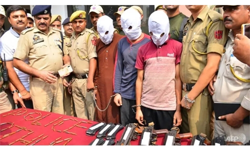 Indian police intercept weapons