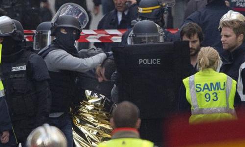 Paris police raid halted terror unit that was ready to 'strike': prosecutor Paris police raid halted terror unit that was ready to 'strike': prosecutor