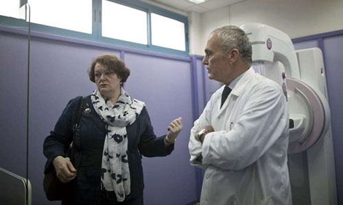 British MP performs life-saving cancer operations for Palestinians