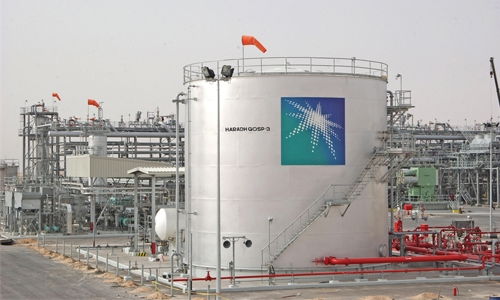 Saudi cuts taxes on oil firms