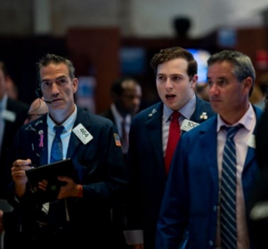 Stocks, oil prices tumble as China virus rattles markets Stocks, oil prices tumble as China virus rattles markets