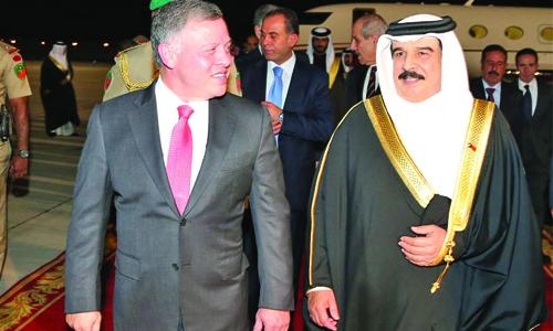Bahrain king welcomes Jordanian counterpart Bahrain king welcomes Jordanian counterpart