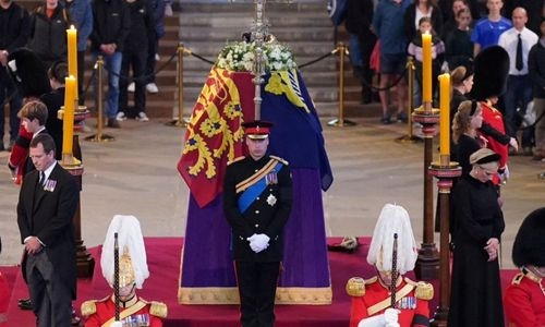 HM King Hamad arrives in London to pay respects to Queen Elizabeth II