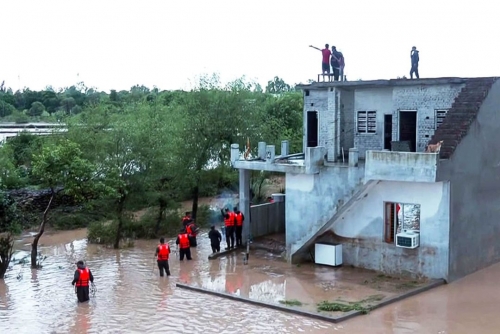 Jammu Floods: Thousands Evacuated as Heavy Rains Submerge Homes