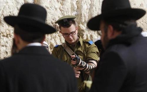 Israel extends military exemption for ultra-Orthodox Jews Israel extends military exemption for ultra-Orthodox Jews