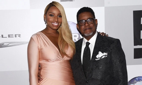 Gregg Leakes apologises to wife amid cancer battle Gregg Leakes apologises to wife amid cancer battle