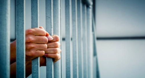 Asian man paid counterfeit money to smuggle drugs into Bahrain