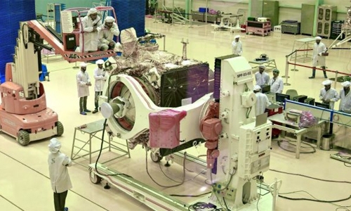 India unveils spacecraft for moon-landing mission