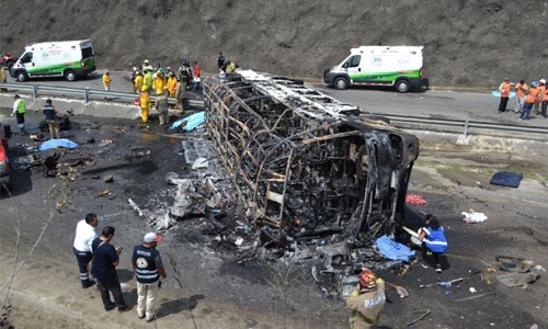 21 killed in fiery Mexico road accident: officials 21 killed in fiery Mexico road accident: officials