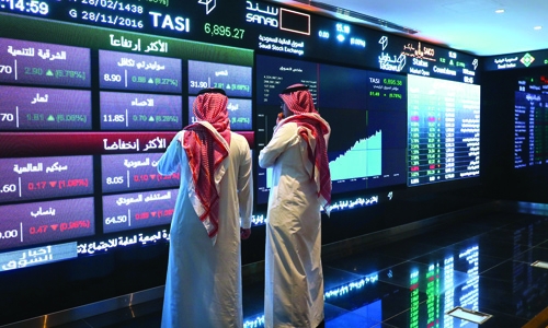 Saudi index holds above 8,000 points telcos boost Egypt Saudi index holds above 8,000 points telcos boost Egypt