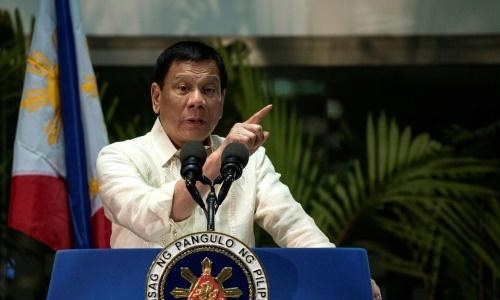 Philippines' Duterte fires minister after 'corruption' row