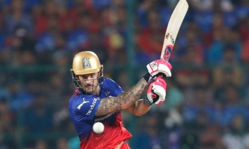 Du Plessis, Kohli help Bengaluru stay in IPL play-off race Du Plessis, Kohli help Bengaluru stay in IPL play-off race