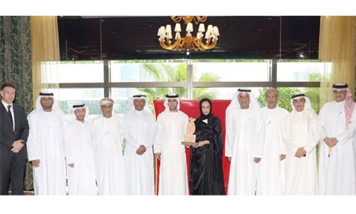 Al Salam Bank honours former top officials Al Salam Bank honours former top officials
