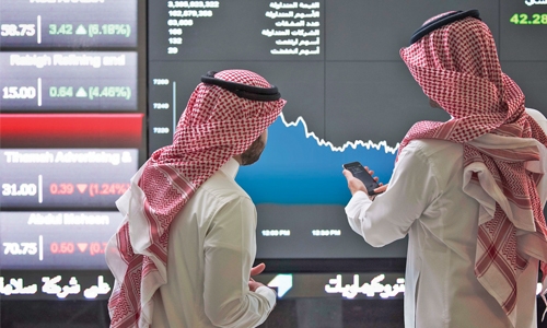 Petchems support Saudi as oil stays near $56 Petchems support Saudi as oil stays near $56