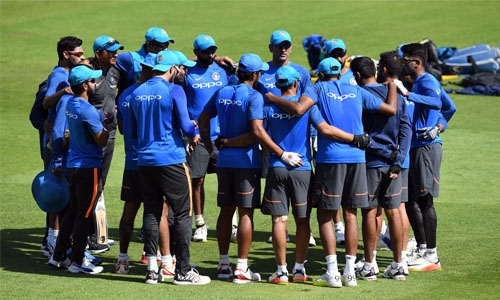 India bowl against Bangladesh in Champions Trophy semi-final