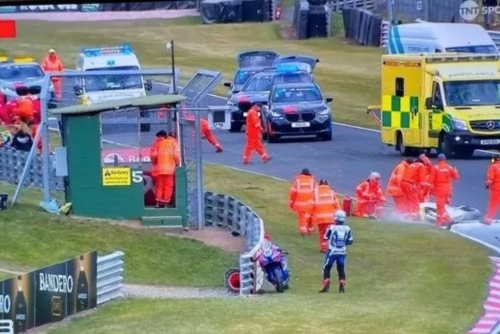 Two riders killed in British Supersport motorbike race 