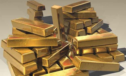 Fake police cop $5m of gold in Japan
