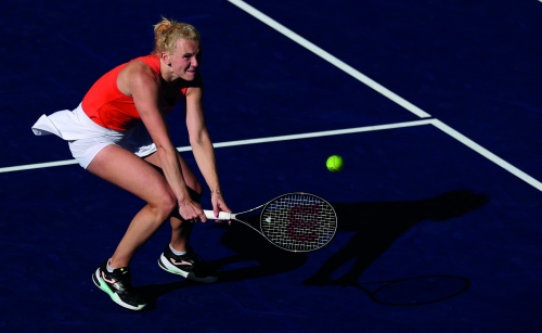 Siniakova ends Andreeva defense in third round