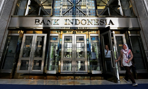 Indonesia cuts rates