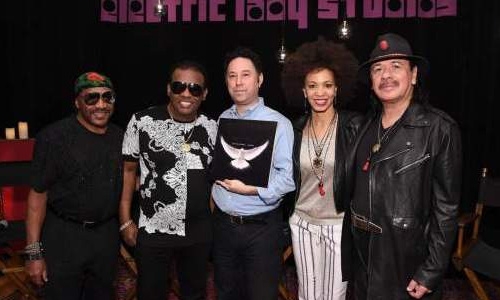 Santana wants album with Isley Brothers to break walls