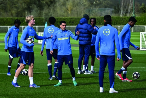 Spurs face survival showdown, Chelsea need top-four surge