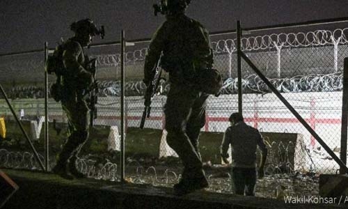 Deadly firefight at Kabul airport as US boosts airlift Deadly firefight at Kabul airport as US boosts airlift