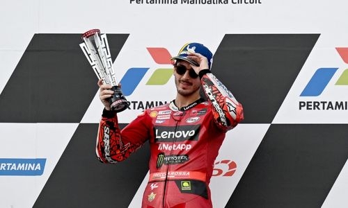 Bagnaia wins Indonesia MotoGP to reclaim lead, Martin crashes Bagnaia wins Indonesia MotoGP to reclaim lead, Martin crashes