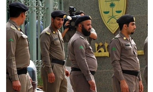 50 Saudis detained over 'unIslamic' necklaces, haircuts 50 Saudis detained over 'unIslamic' necklaces, haircuts