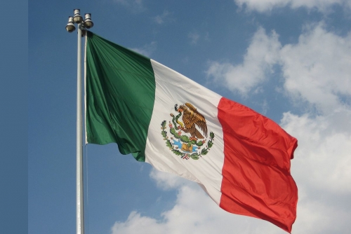 Four dead in central Mexico plane crash