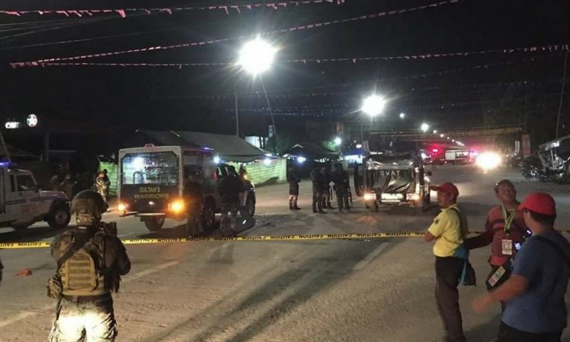 Philippines bombing kills one, wounds dozen