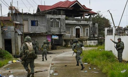 Australia offers to train Philippine troops in IS fight