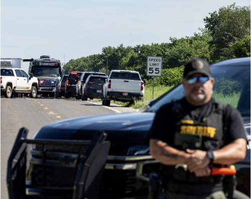 Twelve Killed After Skydiving Plane Crashes in Missouri, US Twelve Killed After Skydiving Plane Crashes in Missouri, US