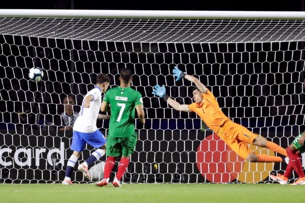 Coutinho brace helps Brazil beat Bolivia Coutinho brace helps Brazil beat Bolivia