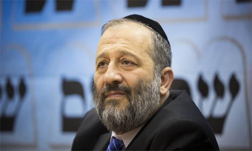 Israel economy minister resigns to allow major gas deal Israel economy minister resigns to allow major gas deal