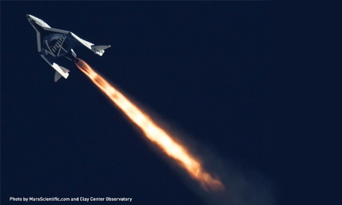 Virgin Galactic spaceship makes first glide flight Virgin Galactic spaceship makes first glide flight
