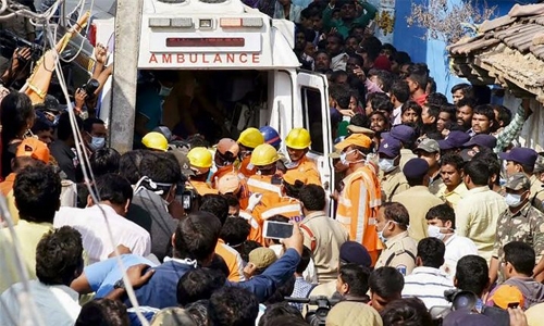 Building collapse in India kills nine