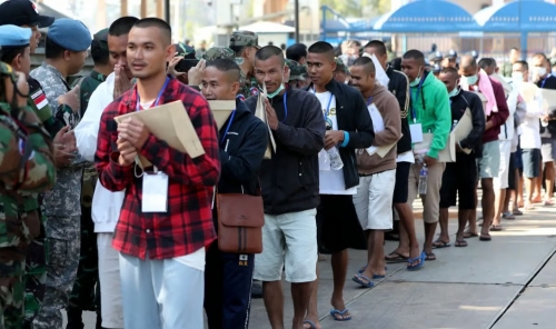Thailand Hands Over 18 Cambodian Prisoners of War Amid Peace Efforts Thailand Hands Over 18 Cambodian Prisoners of War Amid Peace Efforts