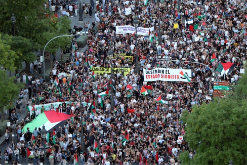 Hundreds of thousands turn out at pro-Palestinian marches in Europe