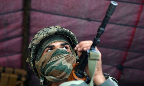 Indian, Pakistani troops exchange fire in Kashmir