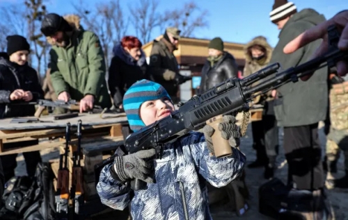 Ukraine schools roll out shooting training for students