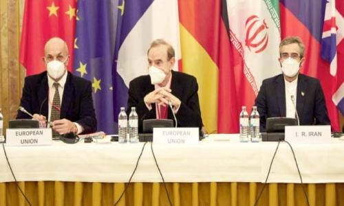 World powers test Iran’s commitment to talks, Tehran stays firm