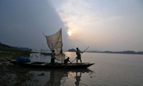 Pakistan releases dozens of Indian fishermen